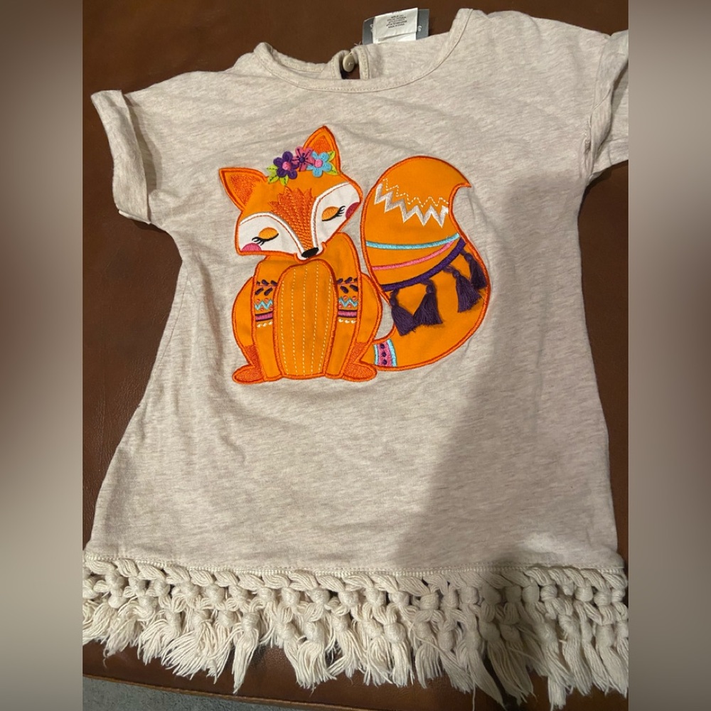 Emily Rose Sz 4 fox 🦊 shirt